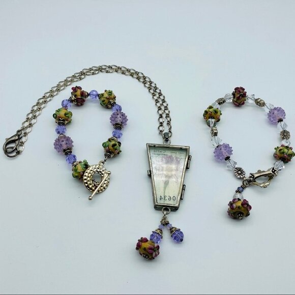 European style jewelry set 1 necklace & 2 Bracelet - Picture 1 of 8